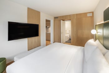 Room, 1 King Bed, Kitchenette (Residence)