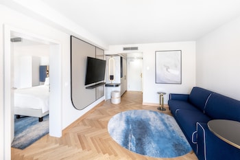 Executive Suite, 1 Double Bed (Executive, Dome View)