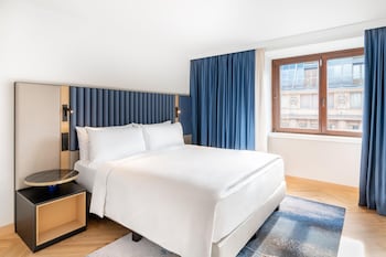 Executive Suite, Multiple Beds