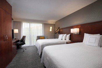 Basic Room, 2 Queen Beds
