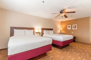 Standard Room, 2 Queen Beds, Top Floor