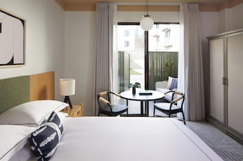 Room, 1 King Bed, Patio