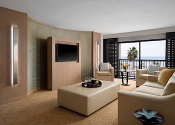 Suite, 1 King Bed