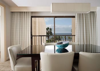 Suite, 1 King Bed