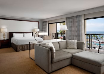 Suite, 1 King Bed