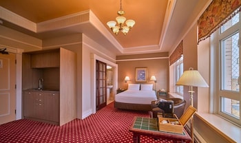 Superior Room, 1 Queen Bed, Non Smoking, City View