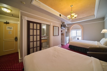 Deluxe Room, 2 Queen Beds, Non Smoking