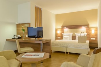 Standard Room, 1 Double Bed (Converts to 2 Twin Beds)