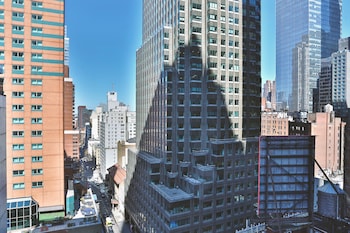 Premium Room, 1 Queen Bed (Manhattan Floor)