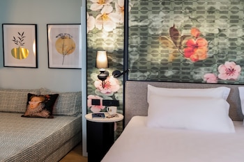 Premium Room (1 King, Single Sofa Bed)