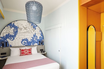 Standard Room, 1 Queen Bed, Accessible