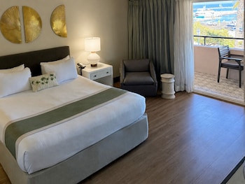 Room, 1 King Bed, Balcony, Ocean View (Harborside)