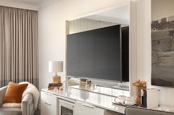Skyline Junior Suite, 1 King Bed