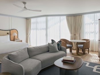 Junior Suite, 1 King Bed