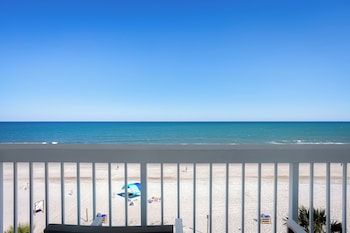 Room, 2 Queen Beds, Balcony, Oceanfront