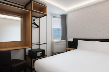 Signature Triple Room