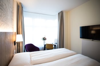 Style Queen Room