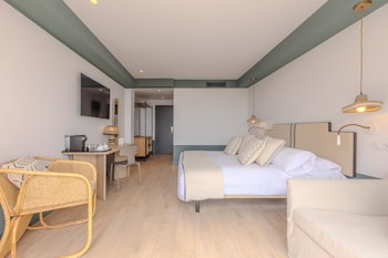 Triple Room, Balcony