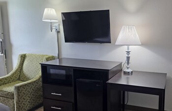 Room, 1 King Bed, Hearing Accessible, Non Smoking (Mobility)