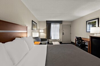Standard Room, 1 King Bed, Smoking