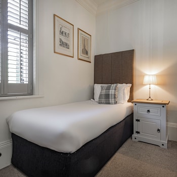 Classic Single Room