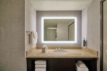 Executive Room, 1 King Bed with Sofa bed