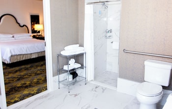 Standard Room, 1 King Bed, Mobility Accessible