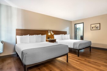 Room, 2 Queen Beds, Accessible, Non Smoking