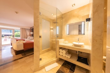 2 Double Beds, Cabana Room, Poolside Room