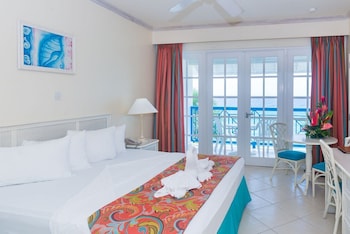 Superior Ocean Front Studio