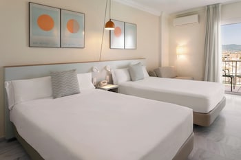Two Bedroom Family Room Sea View (5AD)