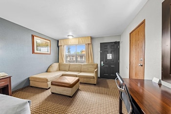 Room, 1 King Bed with Sofa bed, Non Smoking