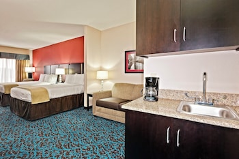 Suite, 2 Queen Beds, Accessible (Comm, Mobil, Accessible Tub)