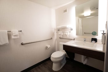 Standard Room, 1 Queen Bed, Accessible (Communications)