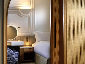 Suite, 1 King Bed, Ocean View (Opera,Beach Access,Balcony or Terrace)