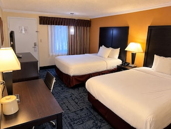 Room, 2 Queen Beds, Non Smoking