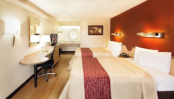 Standard Room, 2 Double Beds (Smoke Free)
