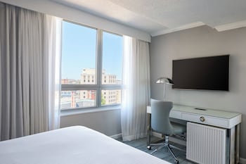 Room, 1 Queen Bed, City View