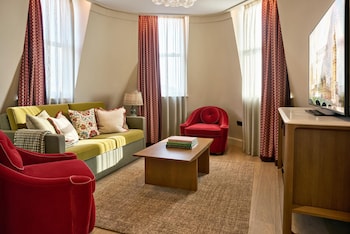 Suite, Corner