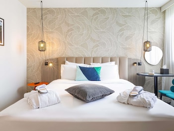 Deluxe Room, 1 Double Bed, Park View