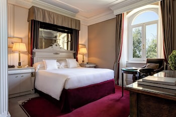 Deluxe Room, 1 Queen Bed