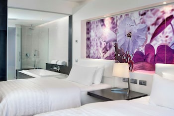 Room, 2 Twin Beds, Balcony, Garden View