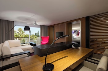 Suite, 1 Bedroom, Balcony, Garden View