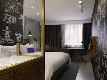 Superior Room, 1 King Bed