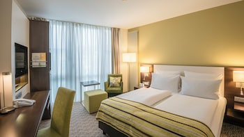 Standard Room, 1 Queen Bed