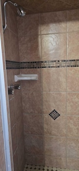 Double Room, Smoking