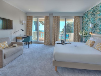Deluxe Room, 1 Double Bed, Balcony