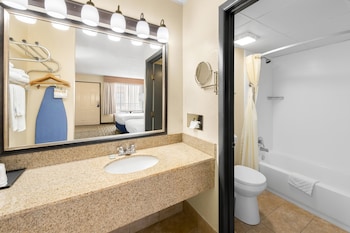 Standard Room, 2 Double Beds, Non Smoking, Refrigerator & Microwave (Pet Friendly)