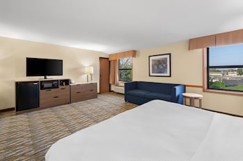 Suite, 1 King Bed, Non Smoking, Jetted Tub (Oversized Room)
