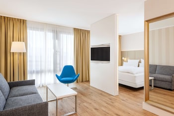 Junior Suite, Courtyard Area